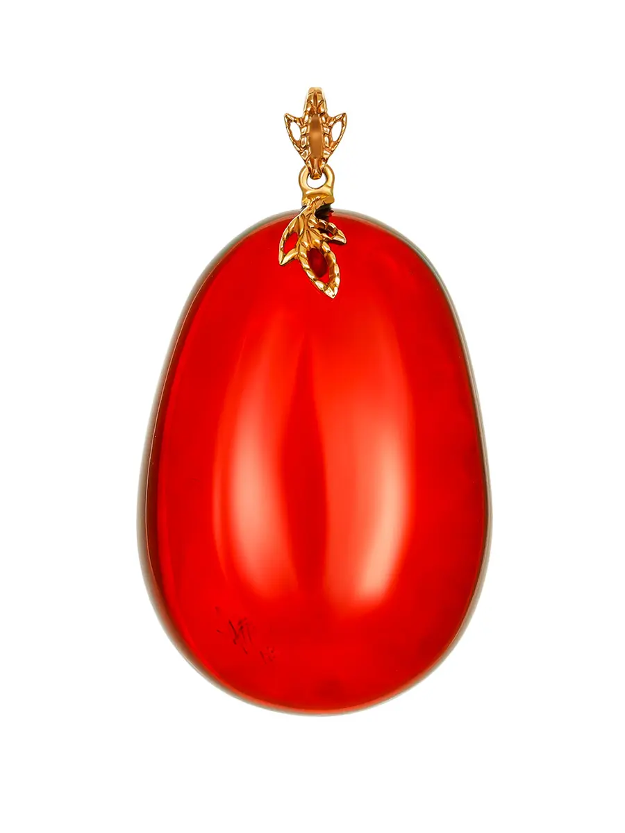 картинка Красивый яркий кулон из натурального цельного янтаря красного цвета в онлайн магазине