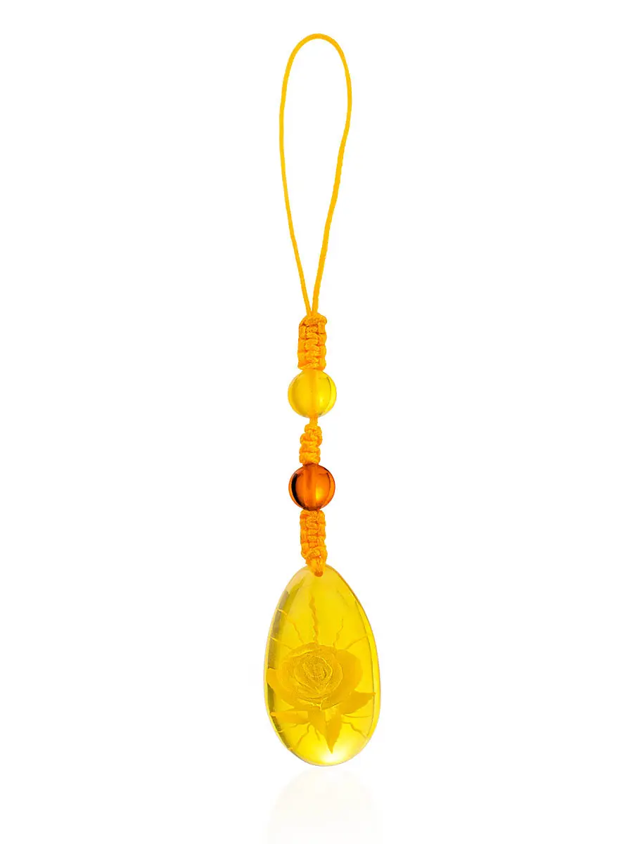 картинка Брелок-подвеска из натурального янтаря с инталией в онлайн магазине