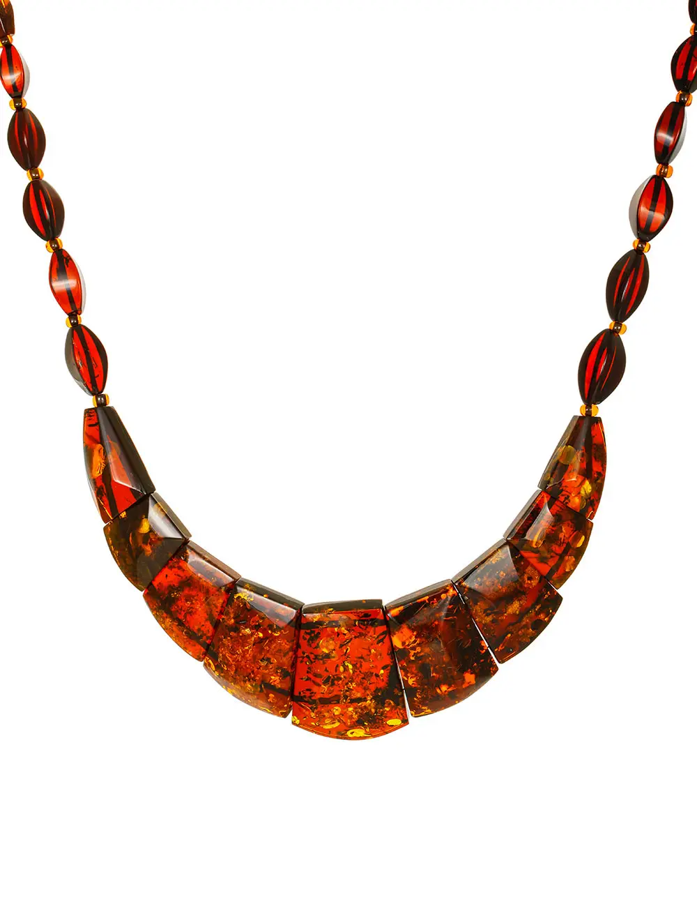 картинка Элегантное колье из янтаря вишнёвого цвета с искрами «Аркада» в онлайн магазине