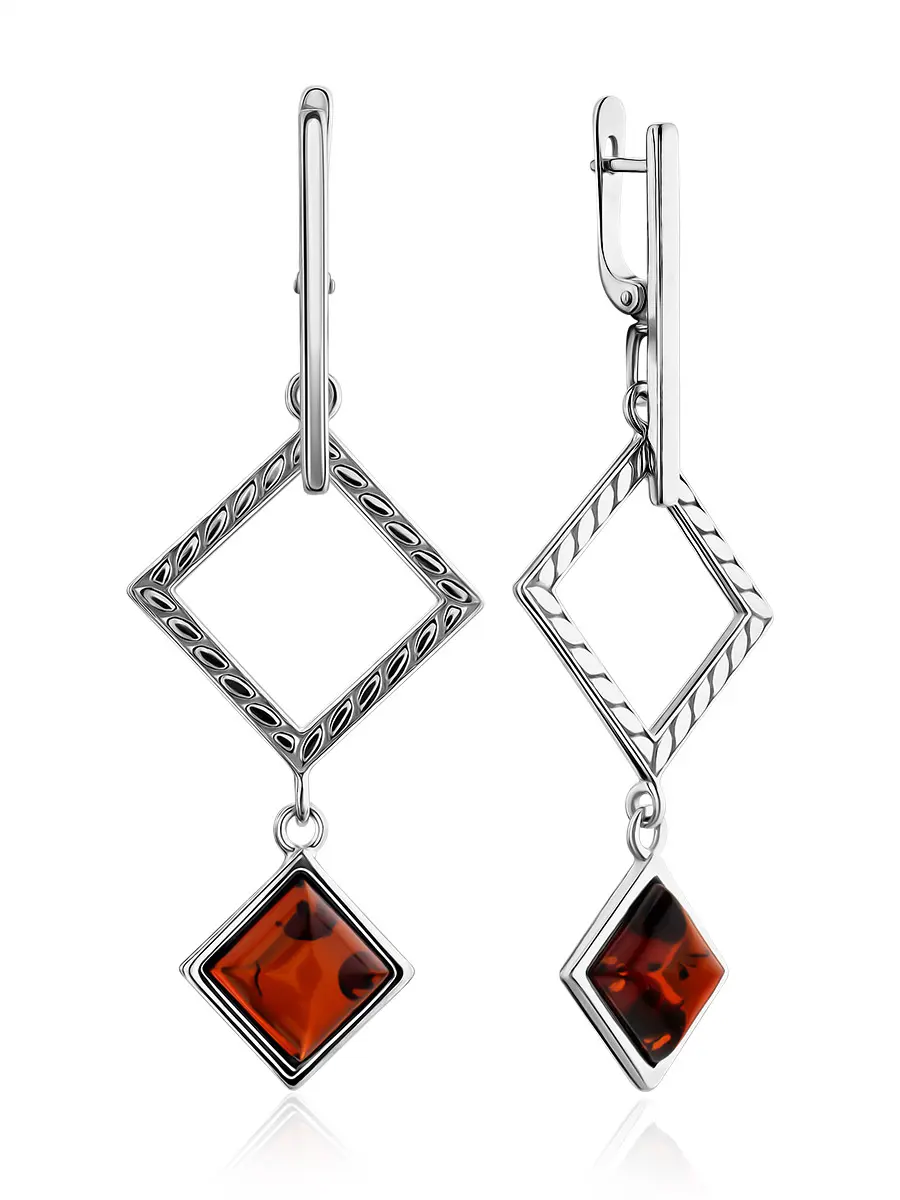 картинка Стильные геометрические серьги «»Каледония» из серебра и янтаря коньячного цвета в онлайн магазине
