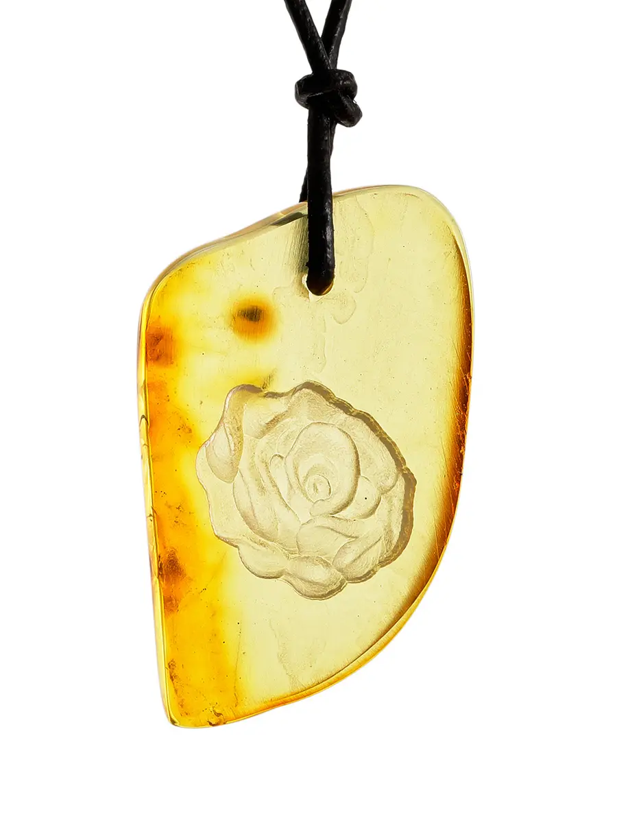 картинка Эксклюзивный кулон-гемма с инталией из натурального балтийского лимонного янтаря в онлайн магазине