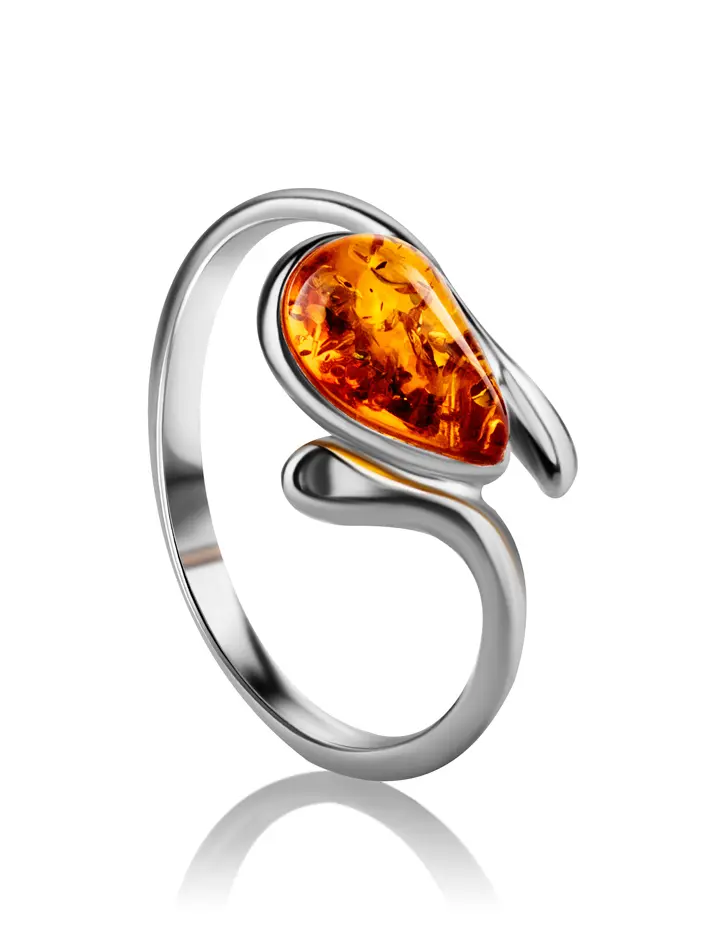 картинка Изящное серебряное кольцо с золотистым янтарём «Гермия» в онлайн магазине
