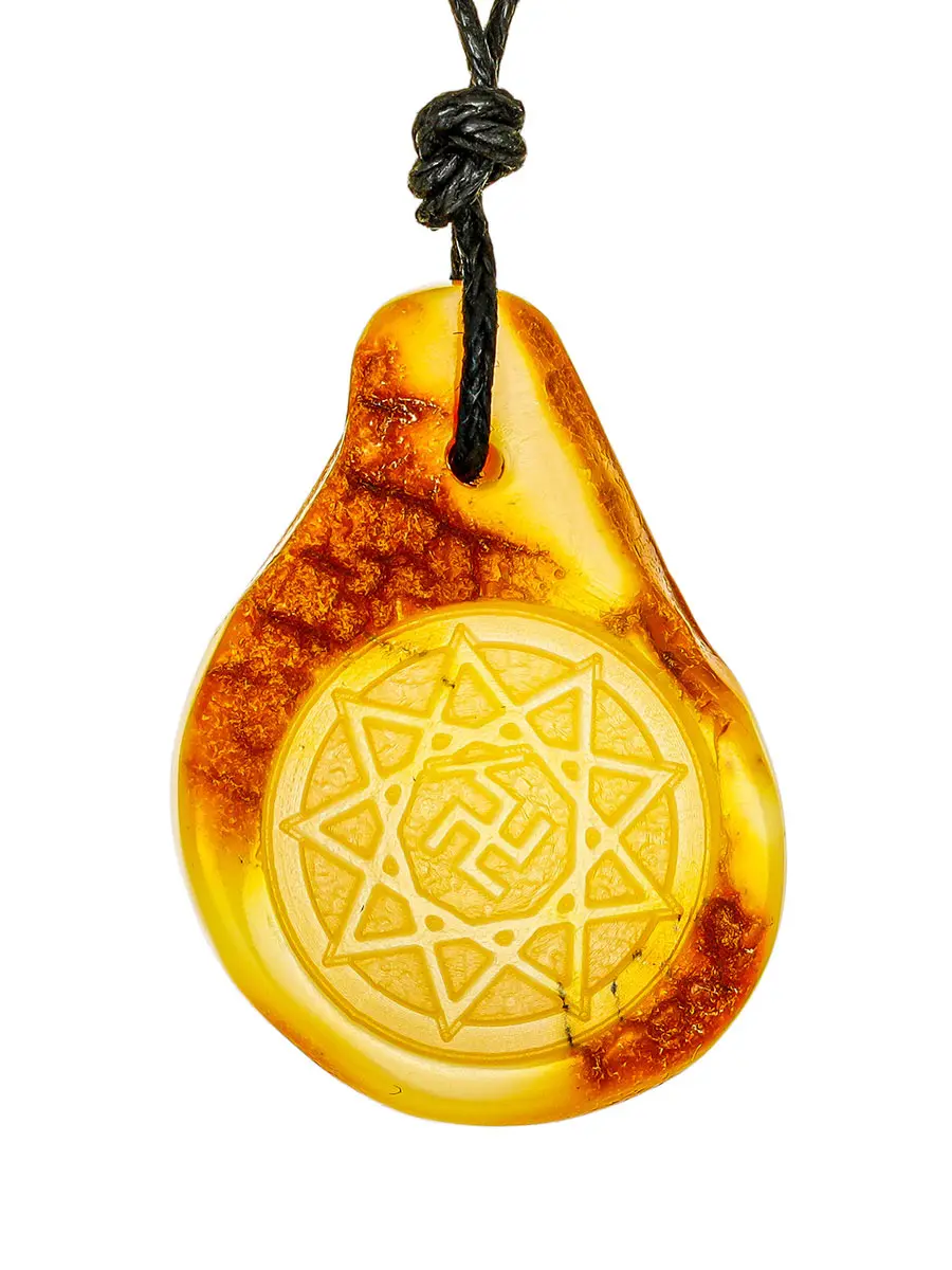 картинка Подвеска из цельного медового янтаря с резьбой оберег «Чертог Вепря» в онлайн магазине
