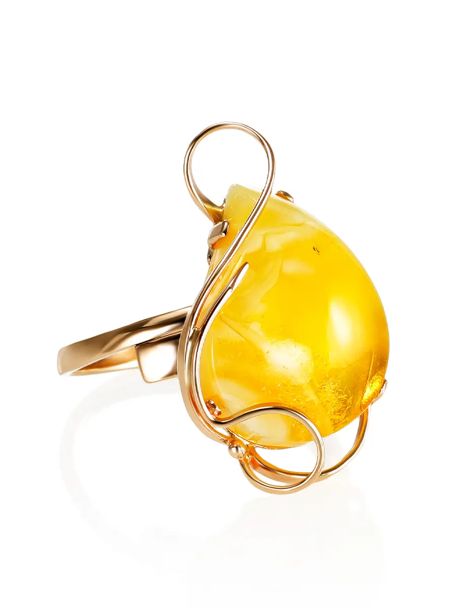 картинка Золотое кольцо «Риальто» с необычным текстурным янтарём в онлайн магазине