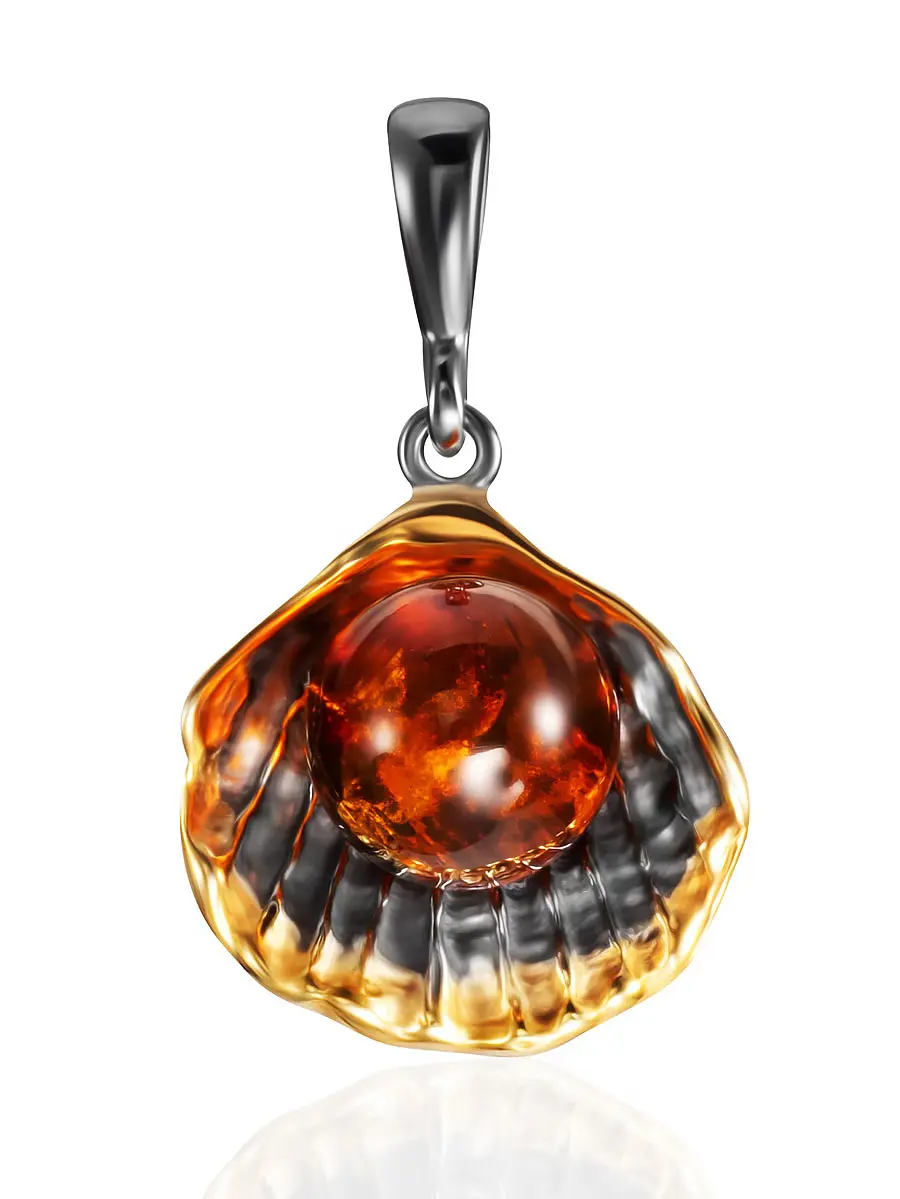 картинка Нарядная подвеска с чернением и золочением «Ракушка», украшенная коньячным янтарём в онлайн магазине