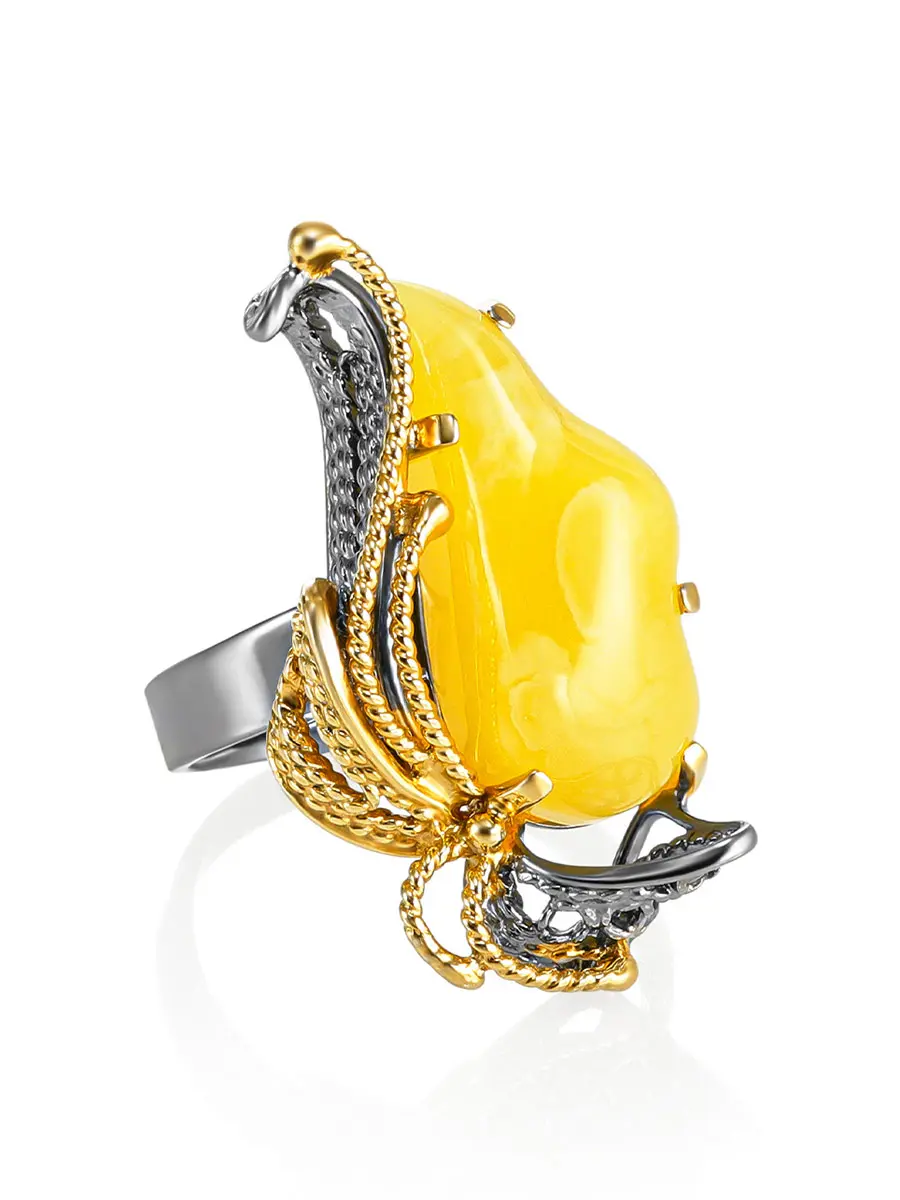 картинка Роскошное кольцо из текстурного медового янтаря «Филигрань» в онлайн магазине