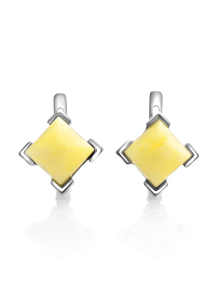 картинка Стильные серьги из серебра и янтаря медового цвета «Артемида» в онлайн магазине