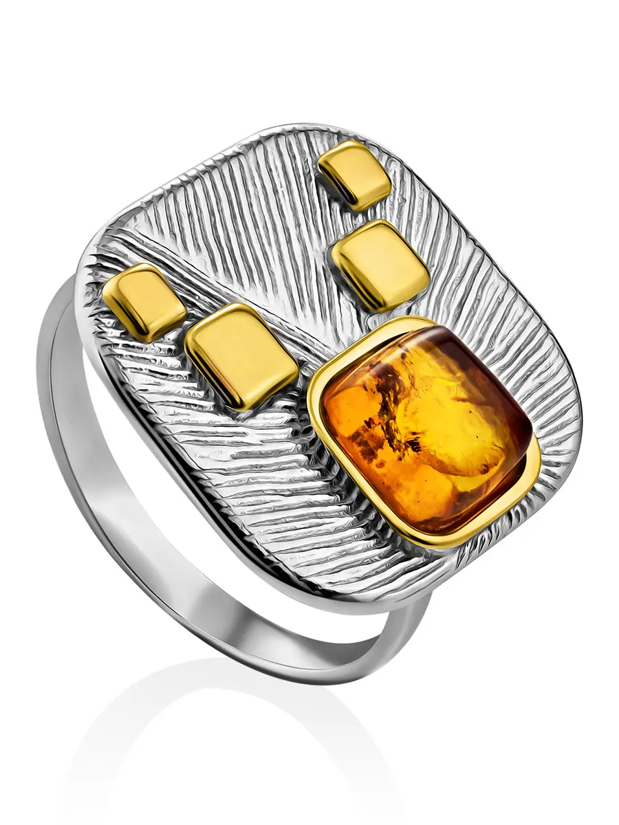 картинка Стильное квадратное кольцо из серебра с натуральным янтарём «Донателла» в онлайн магазине