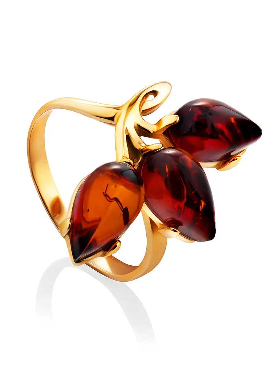 картинка Нарядное кольцо из золота и натурального коньячного янтаря «Сакура» в онлайн магазине
