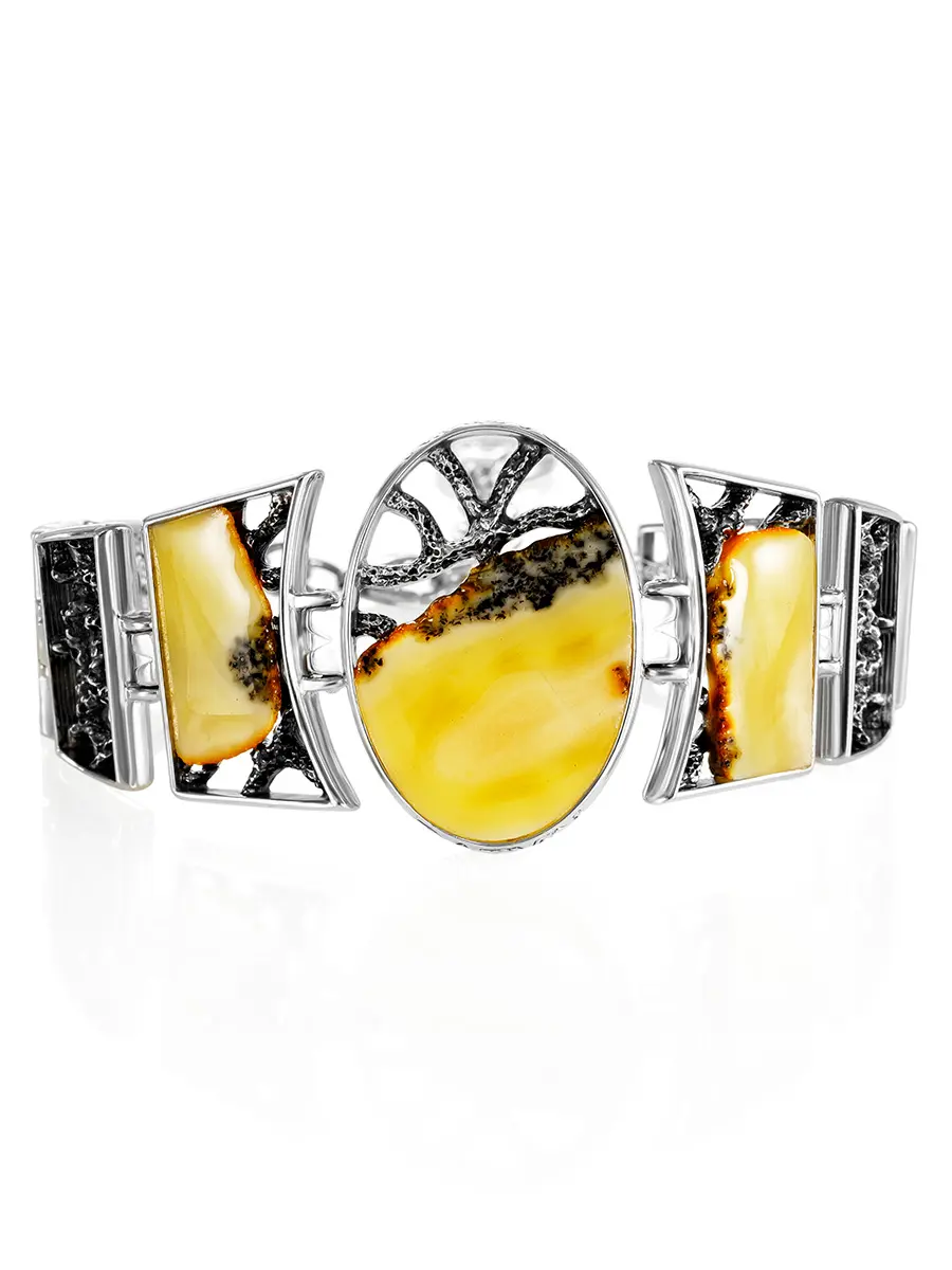картинка Эффектный ажурный браслет из чернёного серебра и натурального балтийского янтаря «Модерн» в онлайн магазине