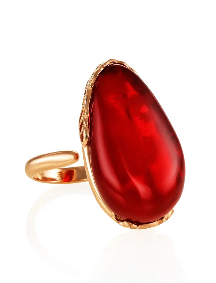 картинка Элегантное кольцо с цельным красным янтарём в золочённом серебре «Версаль» в онлайн магазине