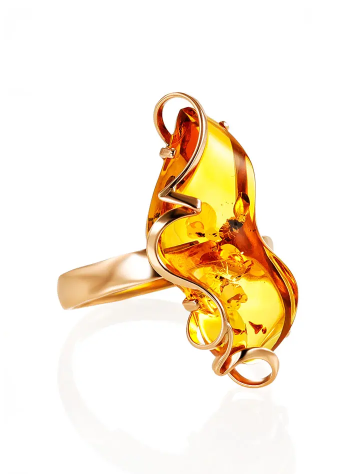 картинка Нарядное золотое кольцо с натуральным балтийским янтарём «Риальто» в онлайн магазине