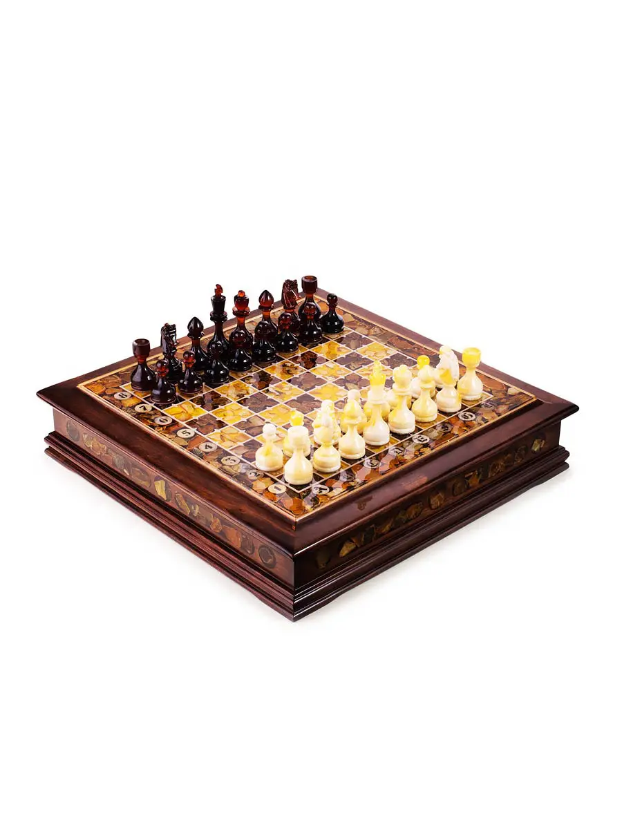 картинка Шахматная доска с фигурками из натурального балтийского янтаря и дерева в онлайн магазине