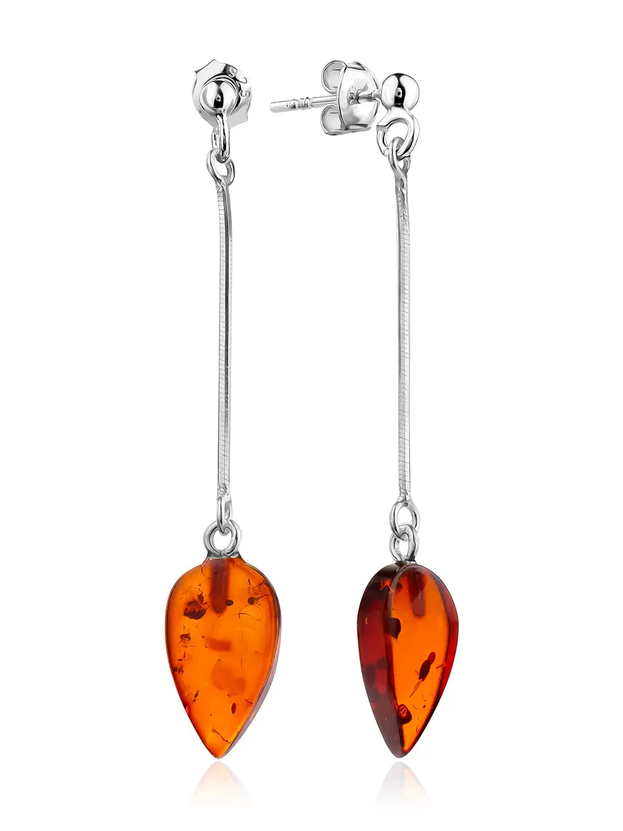 картинка Удлинённые серьги-гвоздики с натуральным вишнёвым янтарем «Листочек» в онлайн магазине