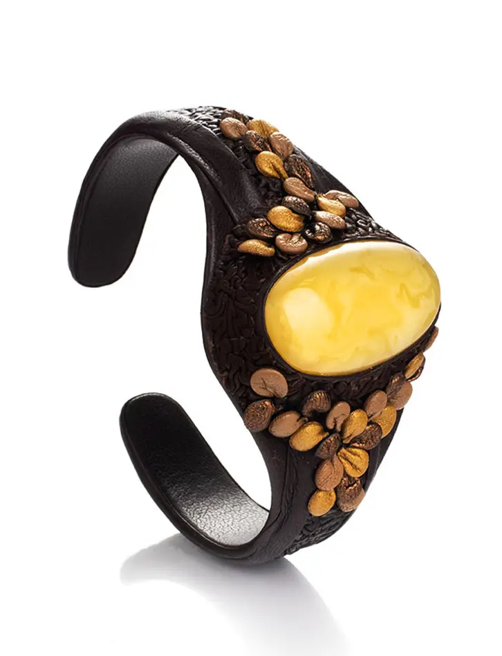 картинка Красивый браслет из натуральной кожи, украшенный янтарём «Нефертити» в онлайн магазине