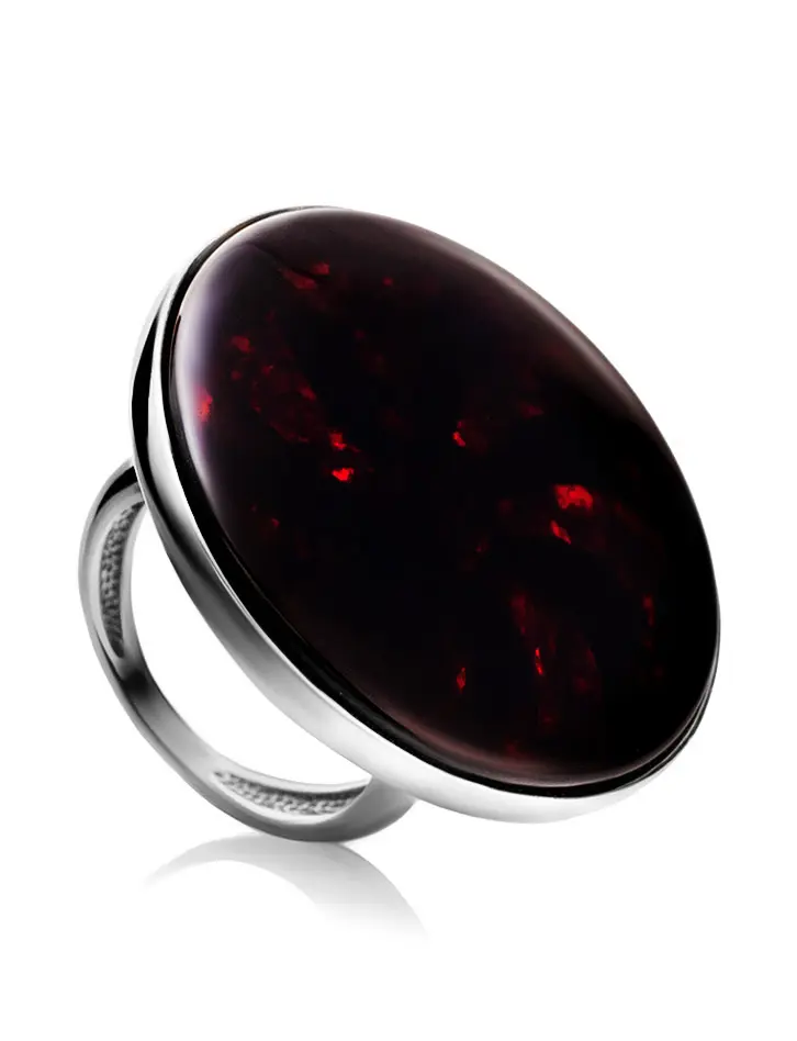 картинка Крупное коктейльное кольцо с натуральным вишнёвым янтарём «Монако» в онлайн магазине