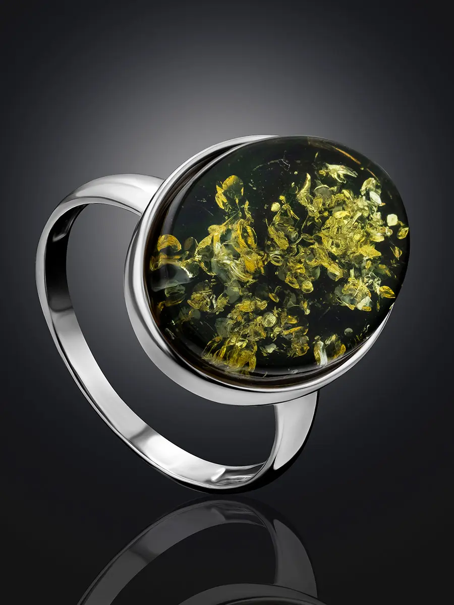 картинка Элегантное овальное кольцо с плоской янтарной вставкой «Бенефис» в онлайн магазине