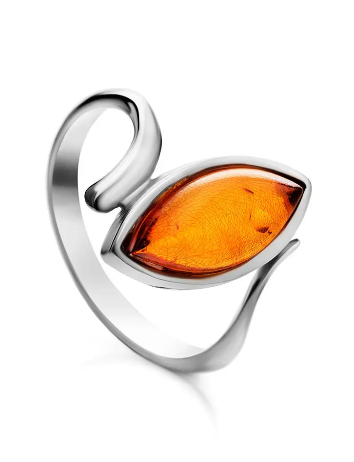картинка Легкое кольцо из серебра с янтарем коньячного цвета «Адажио» в онлайн магазине