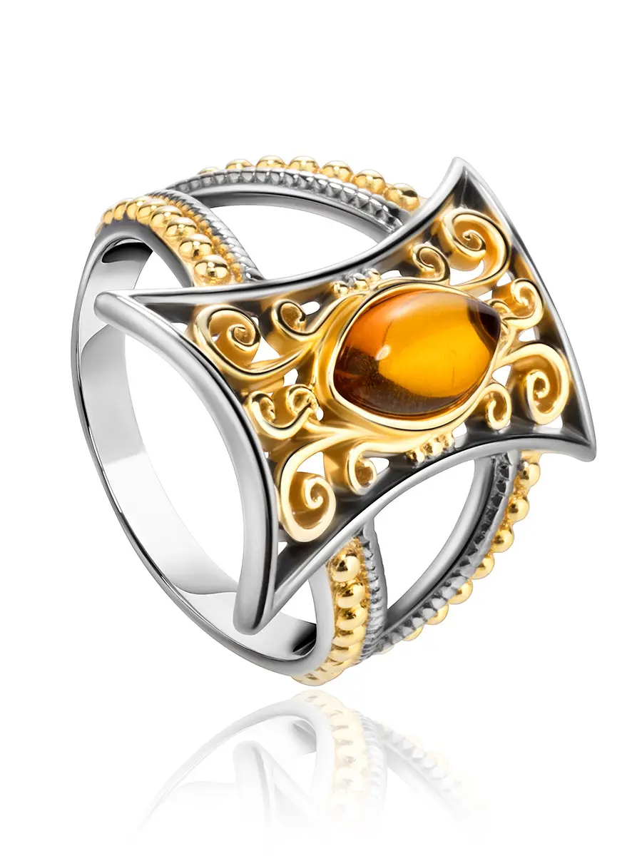 картинка Ажурное кольцо, украшенное натуральным коньячным янтарём «Арабеска» в онлайн магазине