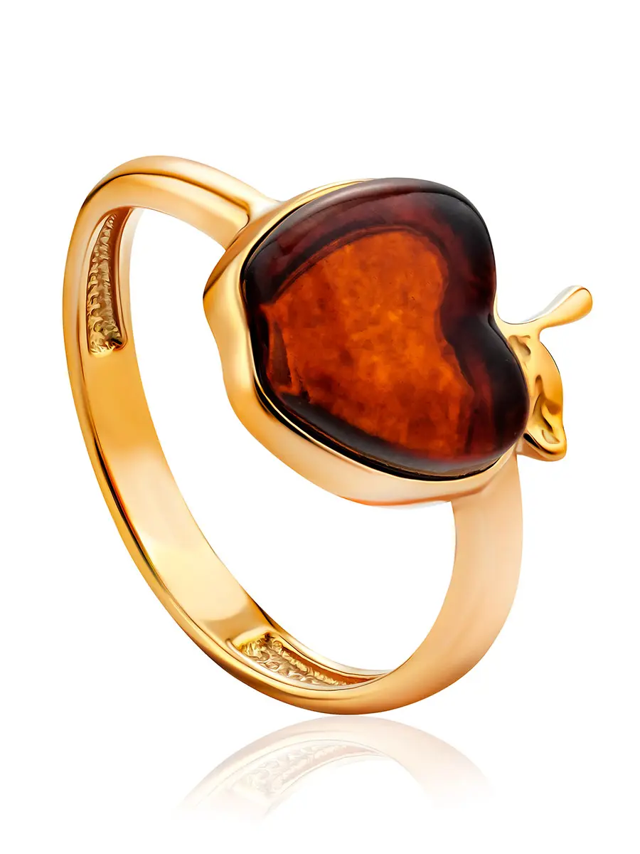 картинка Милое кольцо из серебра в позолоте с натуральным янтарём тёмно-коньячного цвета «Яблочко» в онлайн магазине