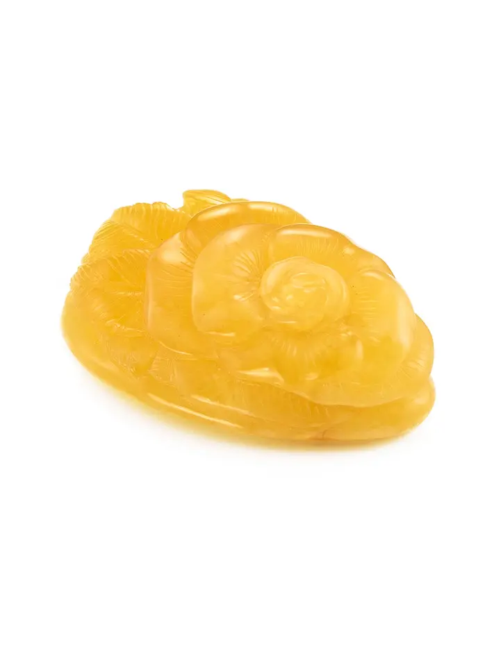картинка Резное украшение из цельного натурального медового янтаря «Роза» в онлайн магазине