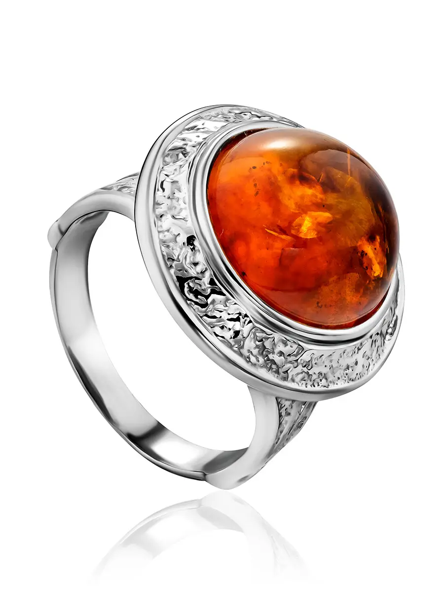 картинка Нарядное кольцо с круглой вставкой коньячного янтаря «Ампир» в онлайн магазине