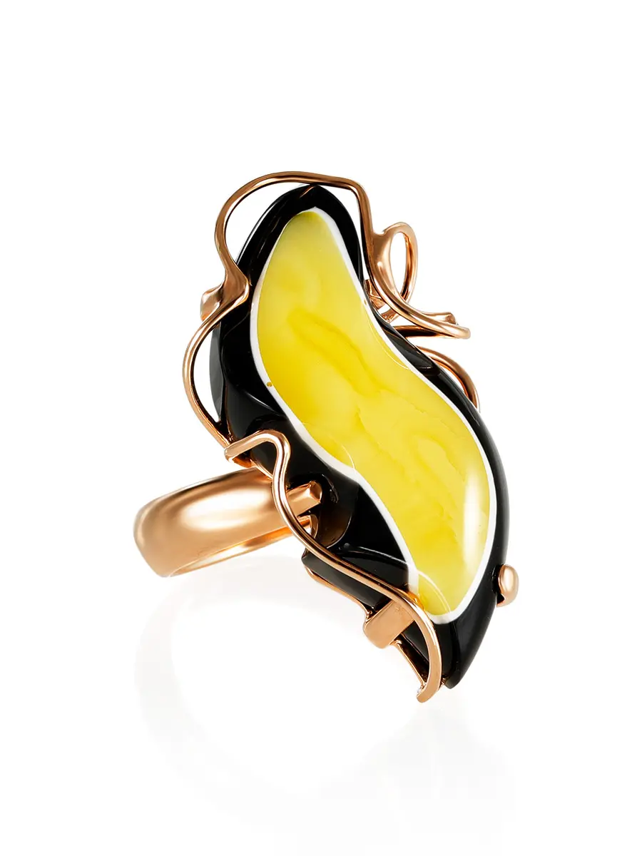 картинка Яркое кольцо из позолоченного серебра, украшенное вставкой с янтарём «Пантера» в онлайн магазине