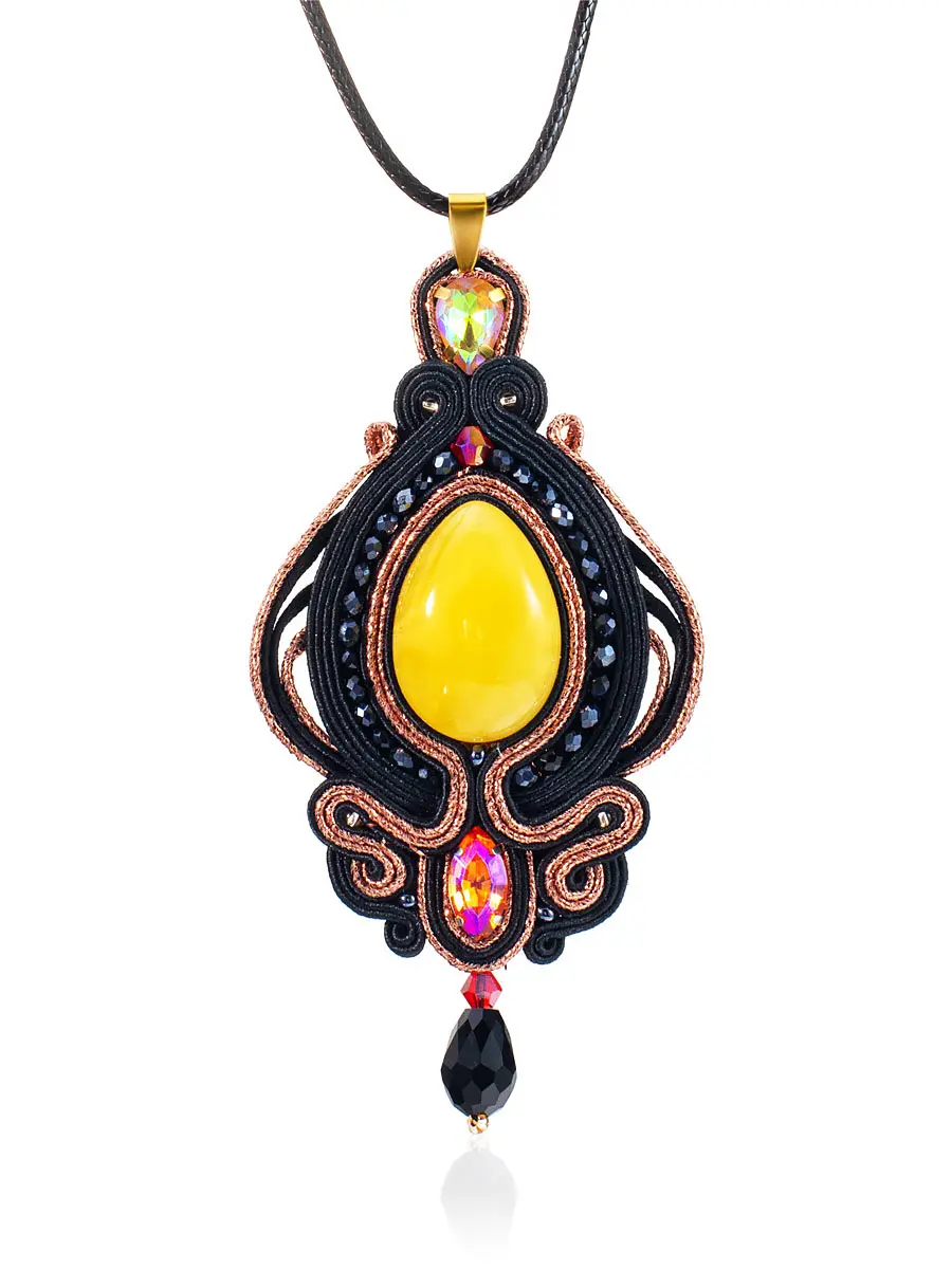 картинка Подвеска на шнурке «Индия», украшенная медовым янтарём и кристаллами в онлайн магазине