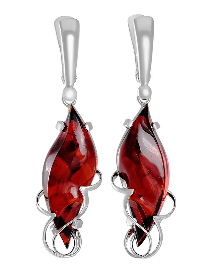 картинка Удлинённые серебряные серьги из янтаря вишнёвого цвета «Риальто» в онлайн магазине