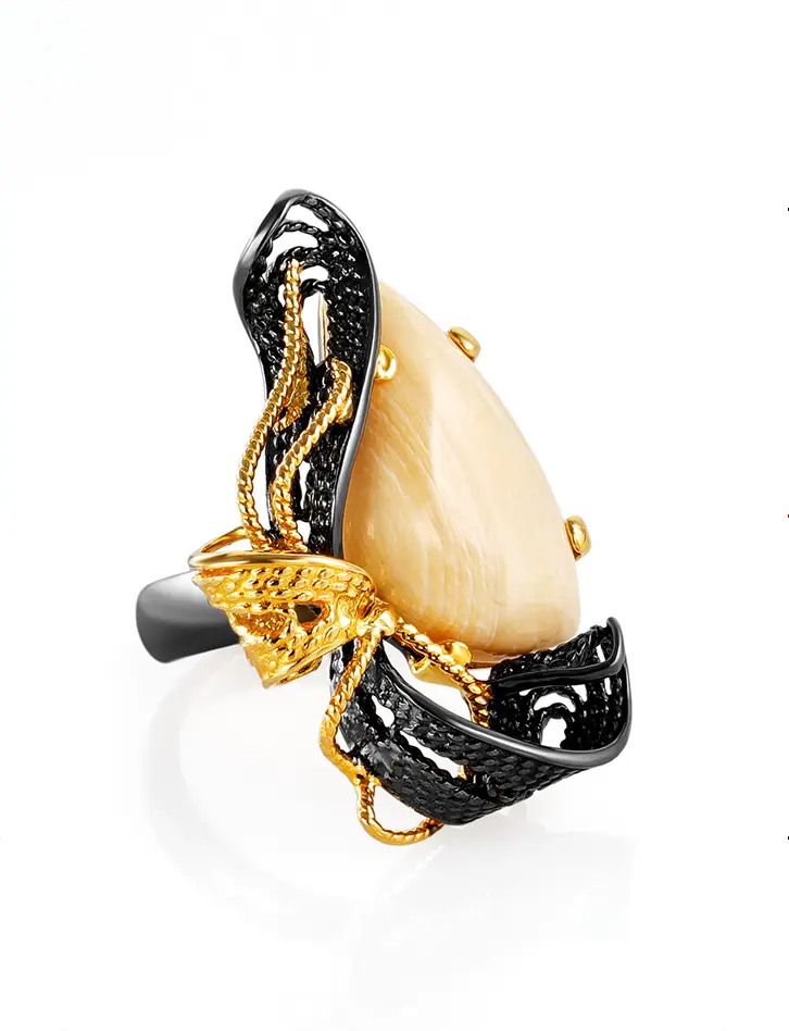 картинка Великолепное кольцо из золочённого серебра с бивнем мамонта «Эра» в онлайн магазине