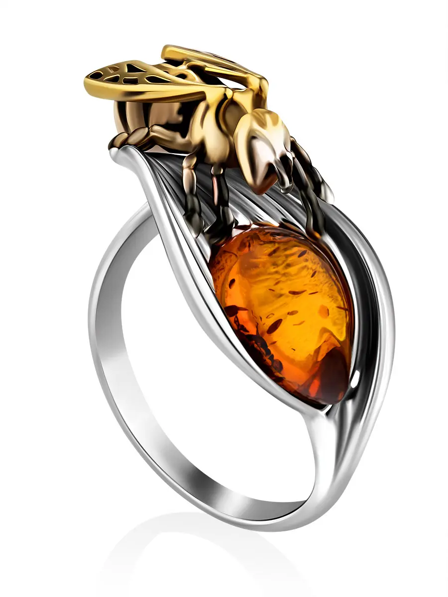 картинка Необычное кольцо из серебра с натуральным янтарём коньячного цвета «Медонос» в онлайн магазине