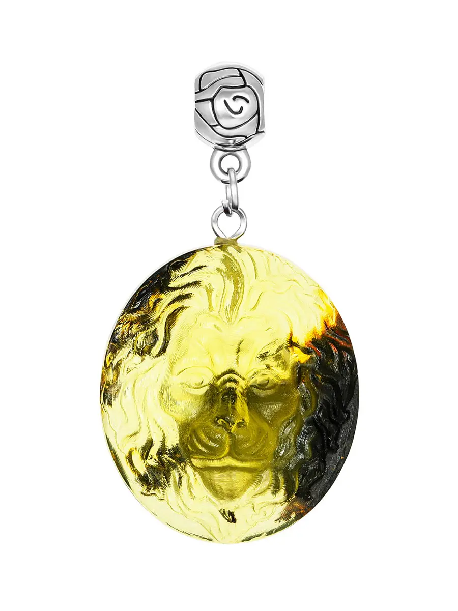 картинка Кулон из натурального цельного янтаря лимонного цвета с резьбой «Лев» в онлайн магазине