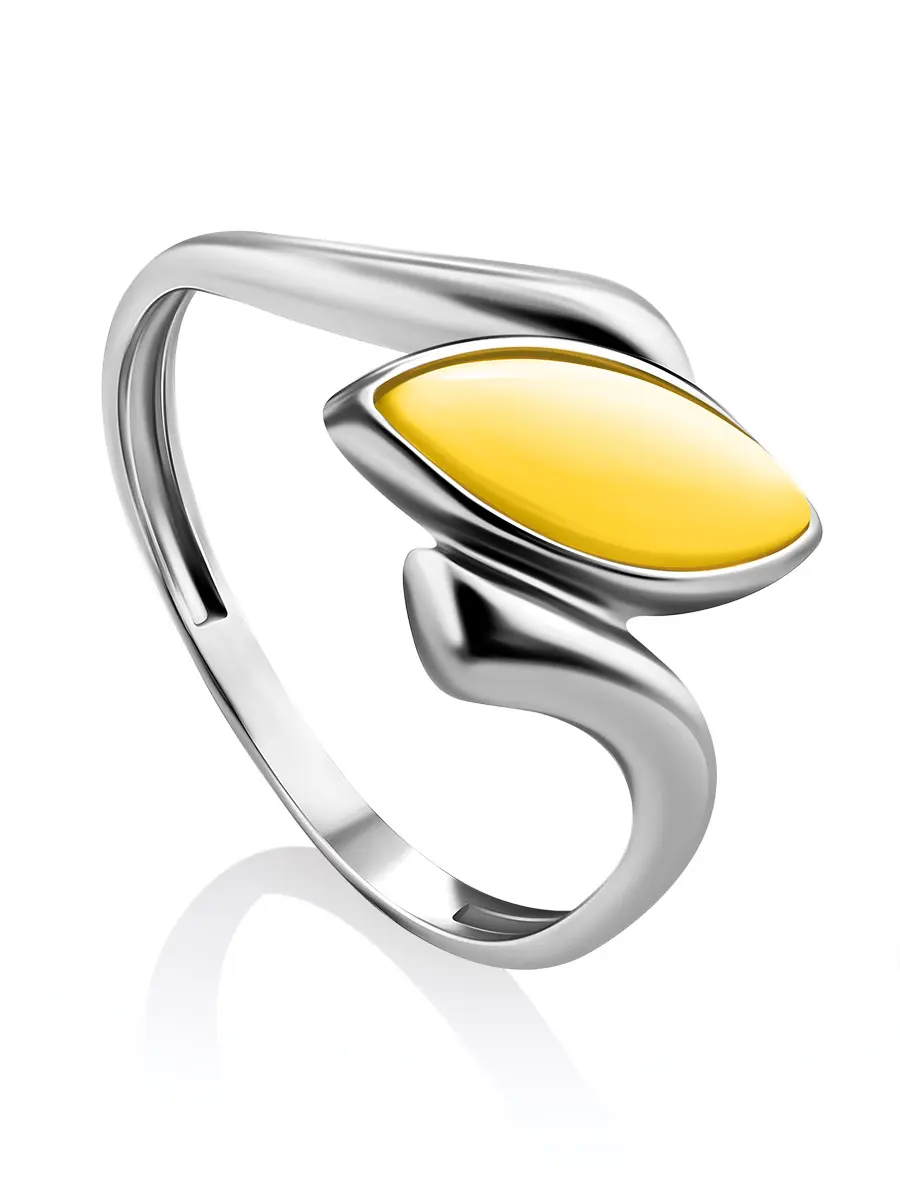 картинка Изящное кольцо с молочно-медовым янтарем «Андромеда» в онлайн магазине