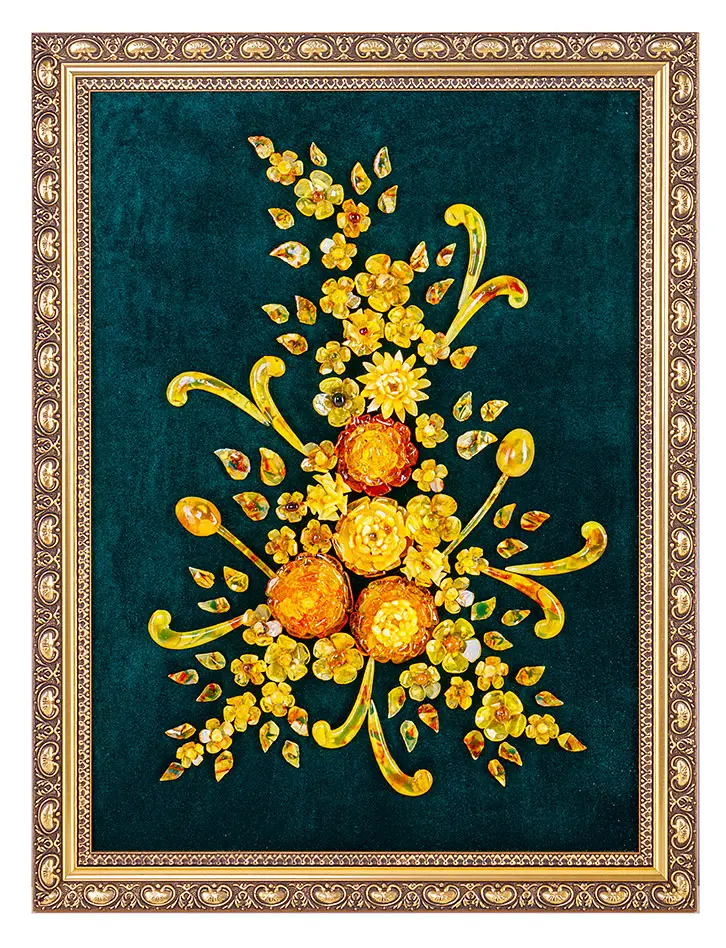 картинка Эффектное декоративное панно из янтаря на зелёном бархате «Букет с тюльпанами» в онлайн магазине