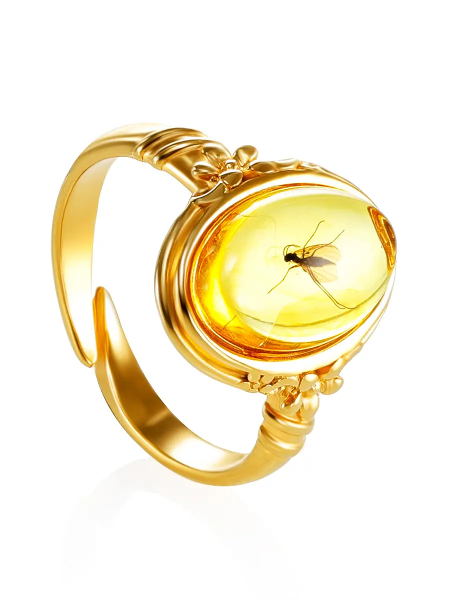 картинка Изящное кольцо «Клио» из золочённого серебра и янтаря с инклюзом насекомого в онлайн магазине