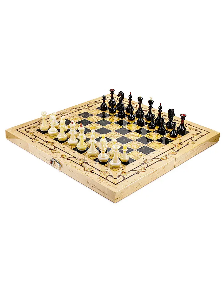 картинка Складная шахматная доска из дерева с янтарной инкрустацией и набор фигурок из янтаря в онлайн магазине