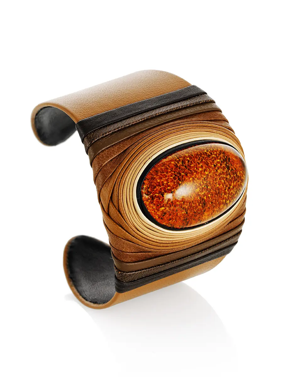 картинка Широкий эффектный браслет из кожи с крупной вставкой из янтаря «Нефертити» в онлайн магазине