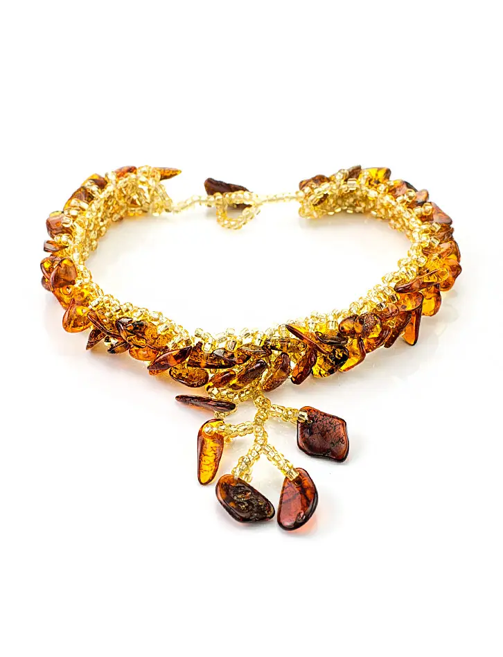 картинка Яркий нарядный браслет из натурального янтаря вишневого цвета с бисером «Березка» в онлайн магазине