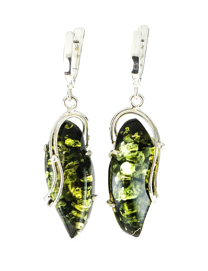 картинка Удлинённые серебряные серьги из натурального зелёного янтаря  «Риальто» в онлайн магазине