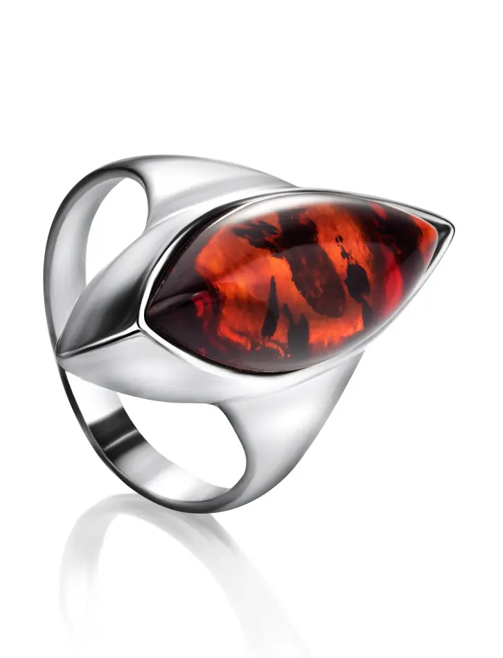 картинка Изящное серебряное кольцо с ромбовидной вставкой натурального янтаря насыщенного коньячного цвета «Акация» в онлайн магазине