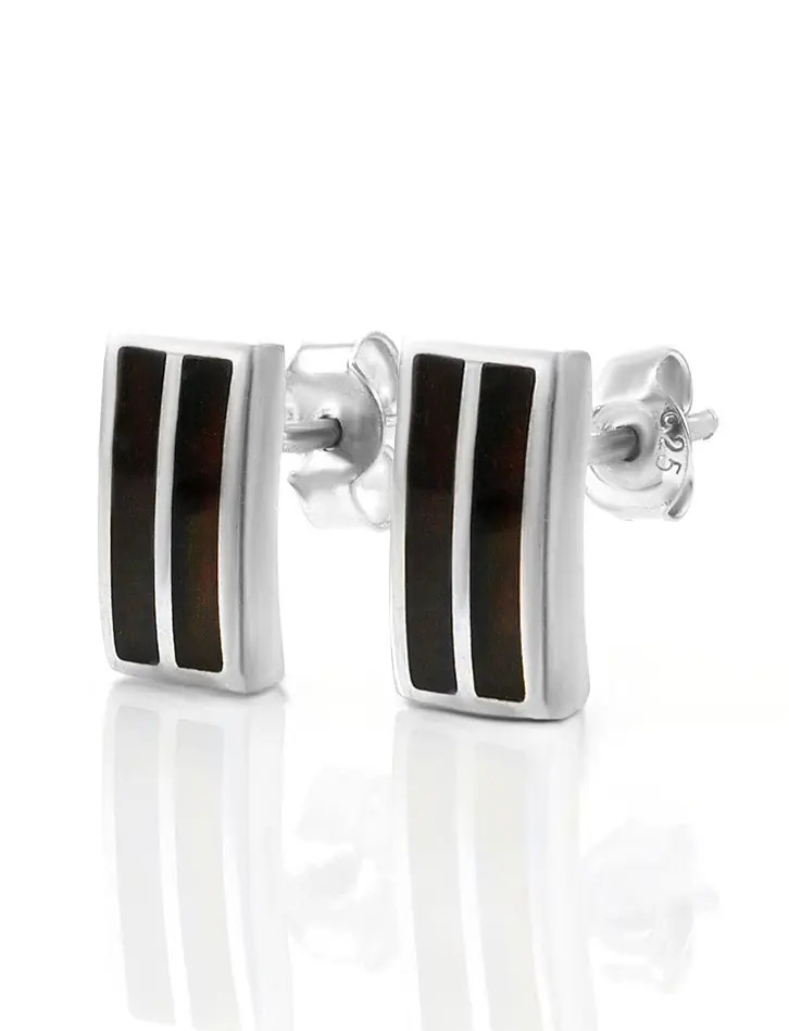 картинка Стильные серьги-гвоздики из серебра и вишнёвого янтаря London в онлайн магазине
