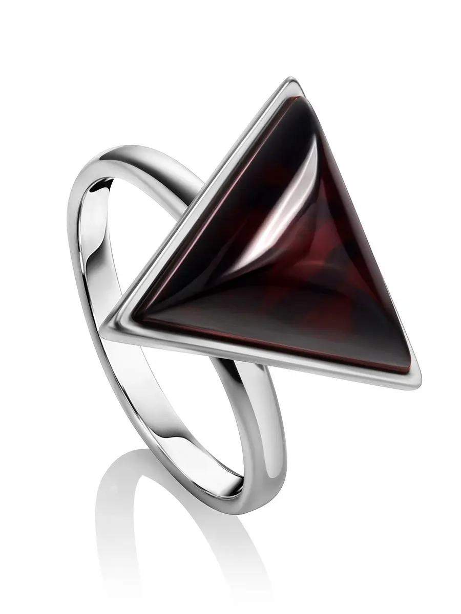 картинка Лаконичное кольцо «Монблан» из вишнёвого янтаря в онлайн магазине