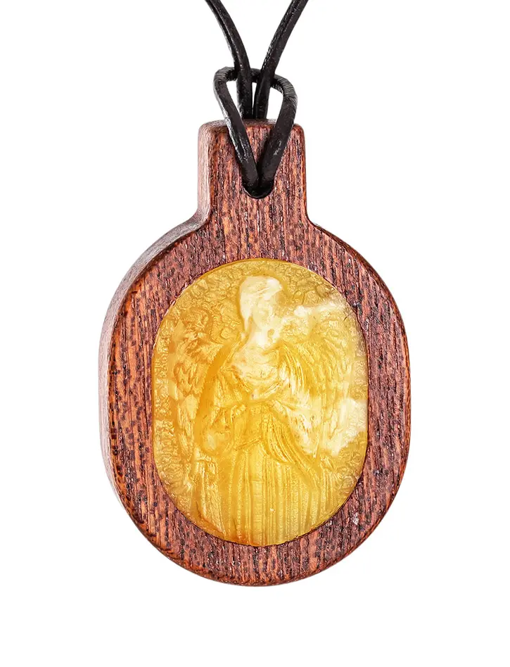 картинка Резной кулон из цельного натурального янтаря в деревянной оправе «Ангел-Хранитель» в онлайн магазине