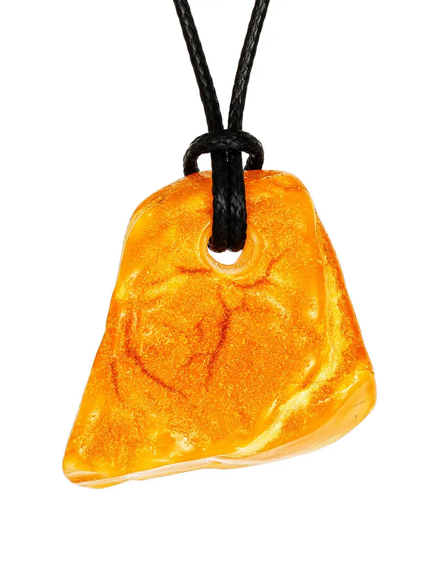 картинка Подвеска из янтаря природной формы тёмно-медового цвета в онлайн магазине