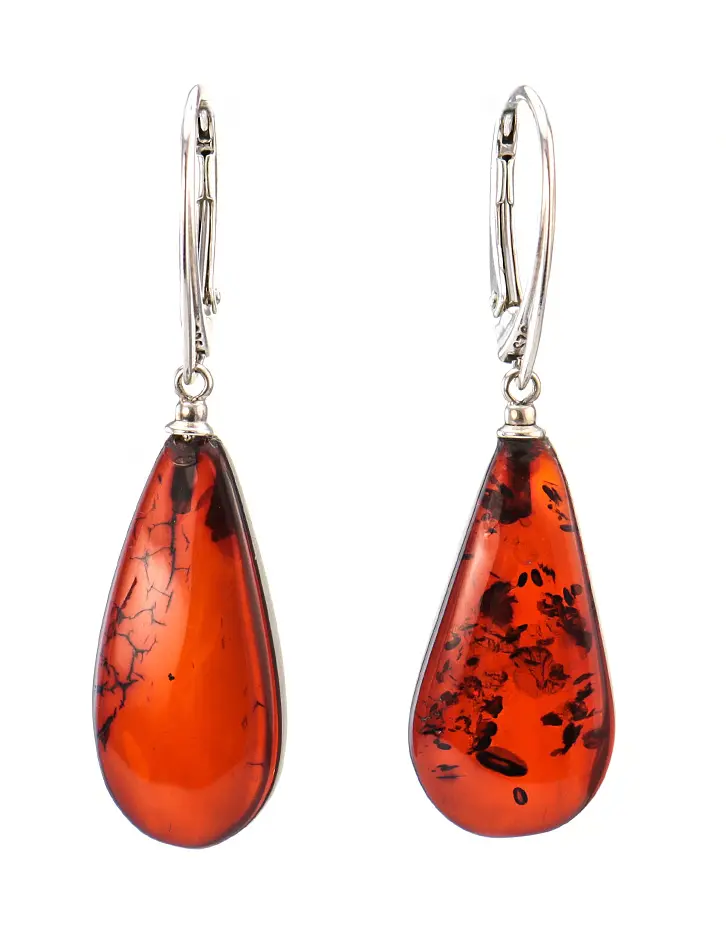 картинка Яркие удлинённые серьги из насыщенного вишнёвого балтийского янтаря и серебра «Паланга» в онлайн магазине