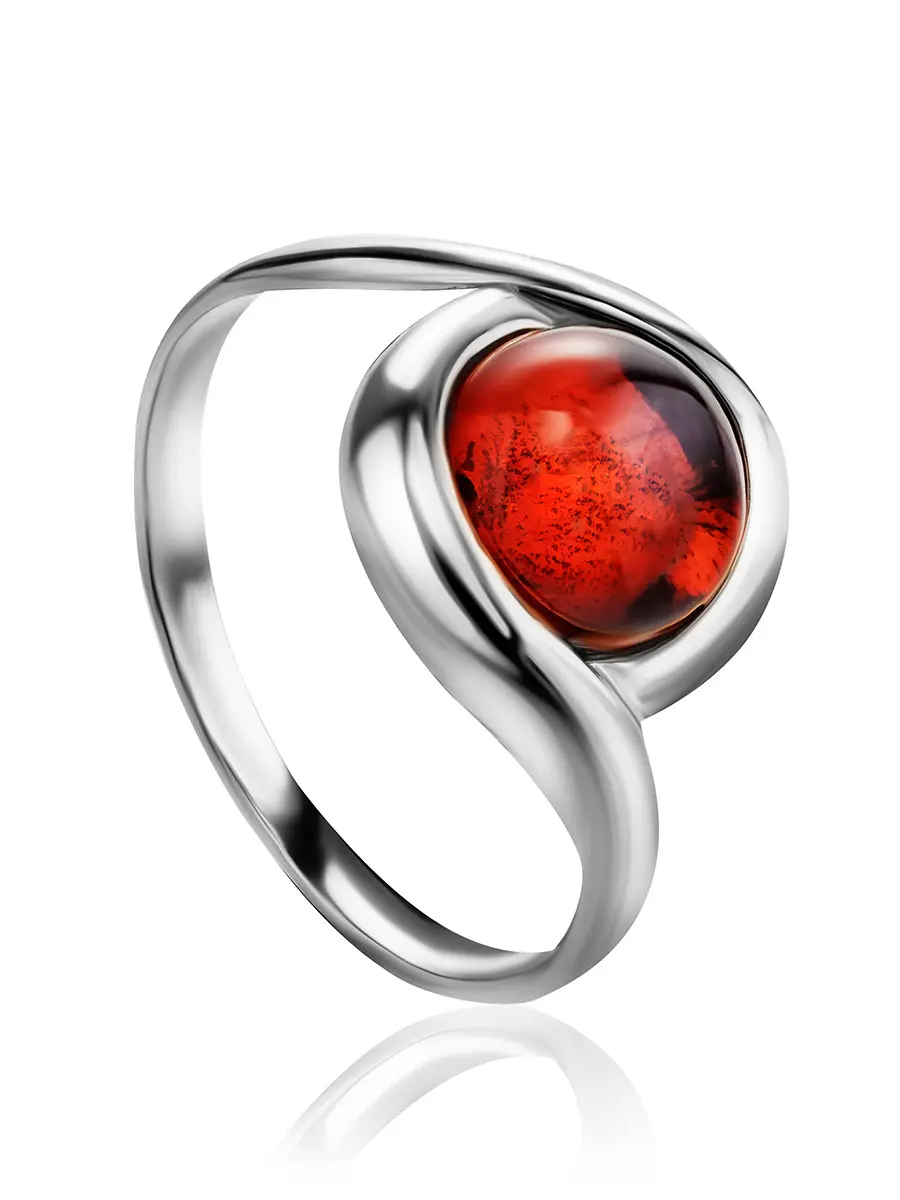 картинка Нежное кольцо из серебра и натурального коньячного янтаря «Ягодка» в онлайн магазине
