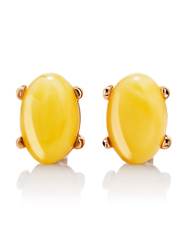 картинка Яркие серьги-гвоздики из золоченного серебра с медовым янтарём «Ностальгия» в онлайн магазине