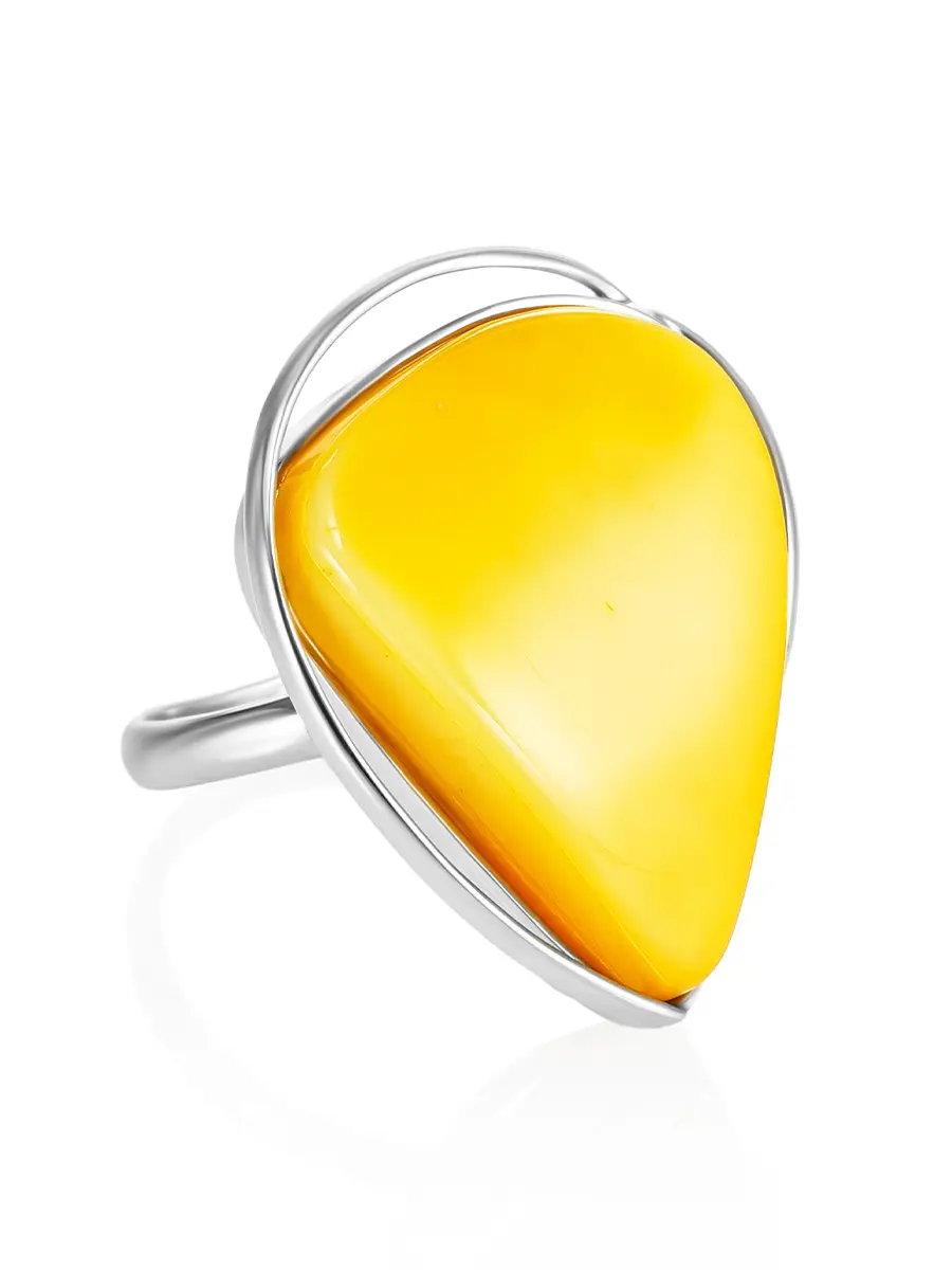 картинка Роскошное кольцо со вставкой из натурального медового янтаря «Лагуна» в онлайн магазине