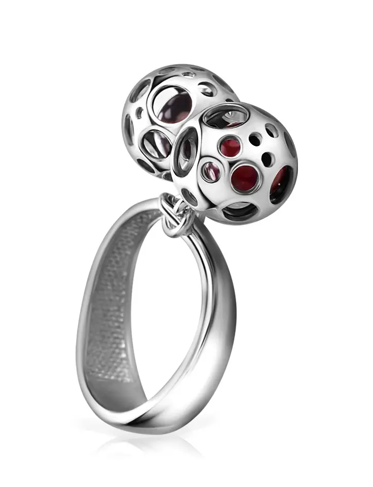 картинка Серебряное кольцо «Женева» с круглыми подвесками из серебра и янтаря в онлайн магазине