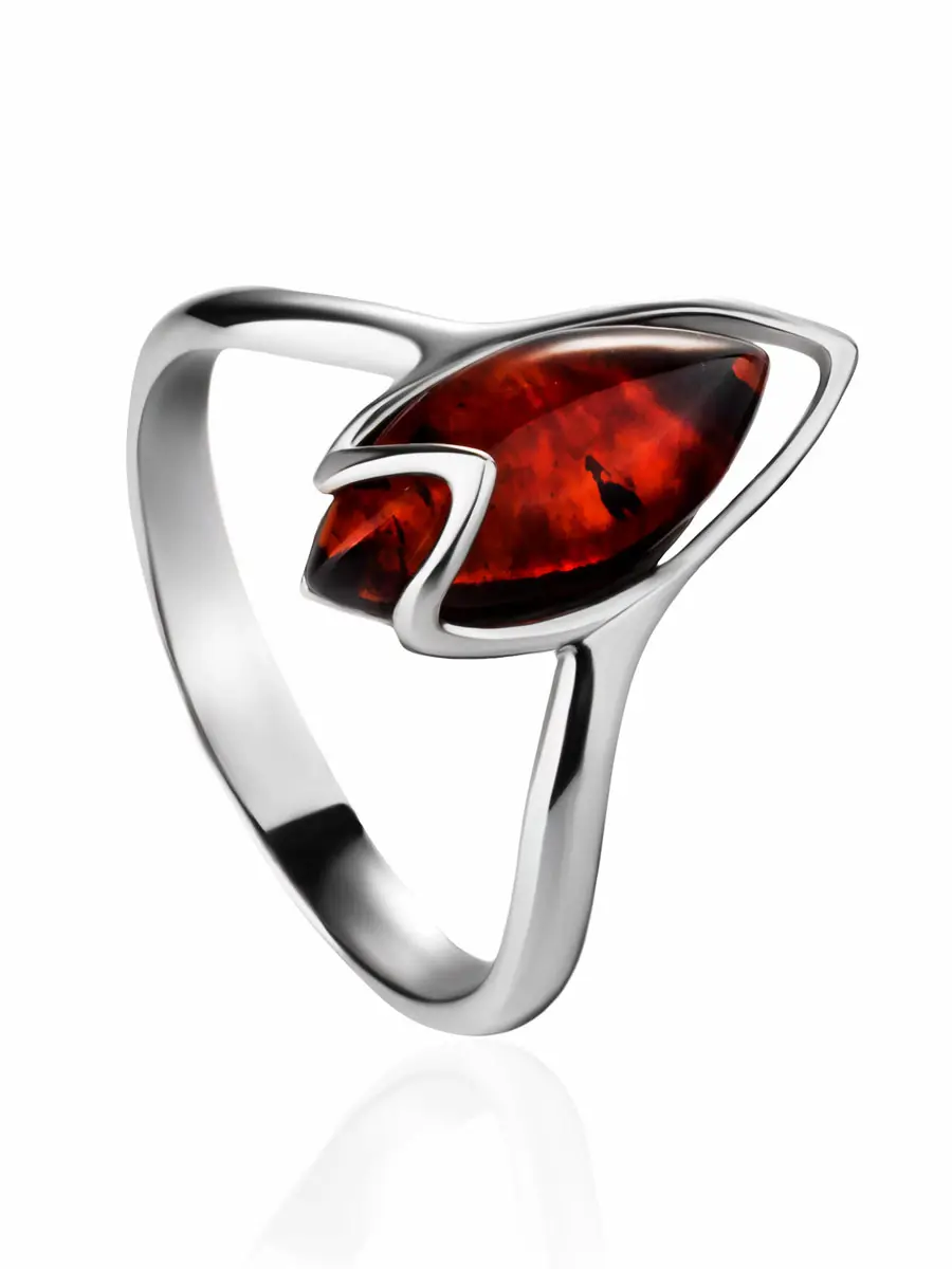 картинка Нежное серебряное кольцо с янтарём вишнёвого цвета «Подснежник» в онлайн магазине